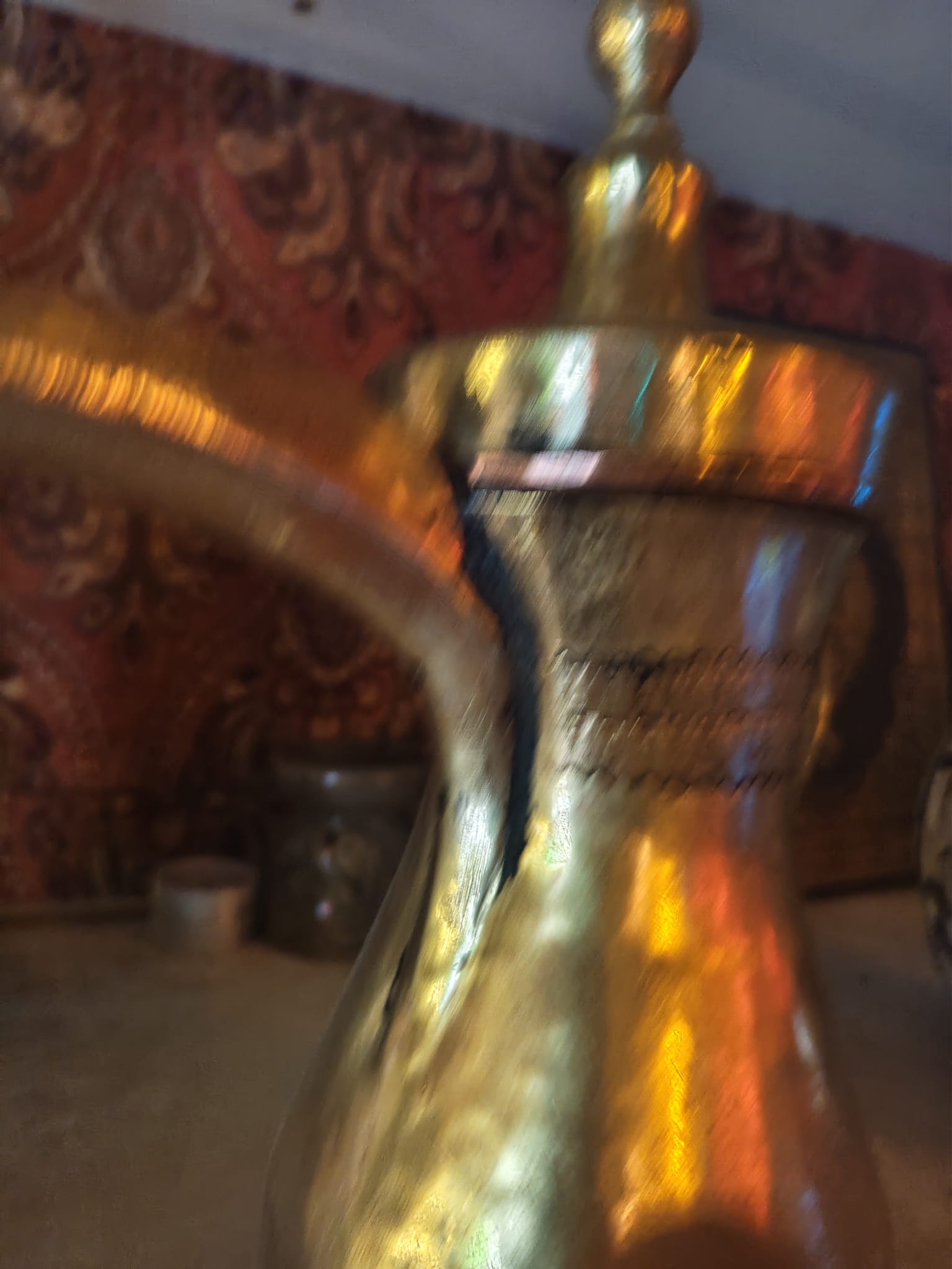 Antike syrische Dallah (Kaffeekanne) aus Messing – ca. 120 Jahre alt