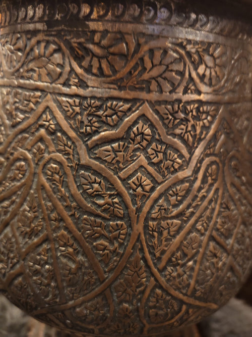Antike orientalische Kaffeekanne / Dallah aus Kupfer – Handgraviert