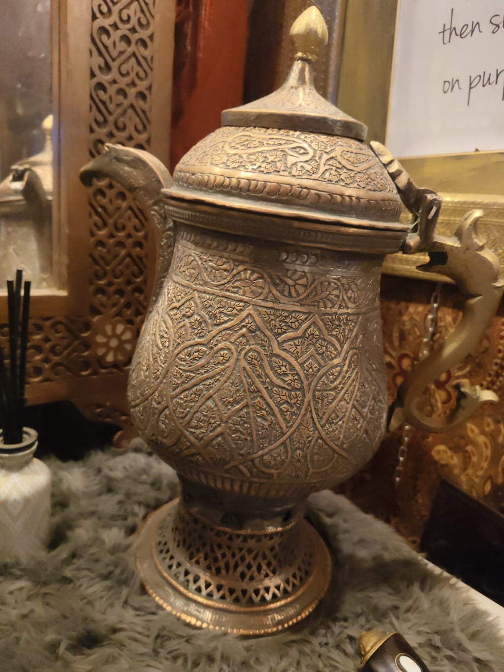 Antike orientalische Kaffeekanne / Dallah aus Kupfer – Handgraviert